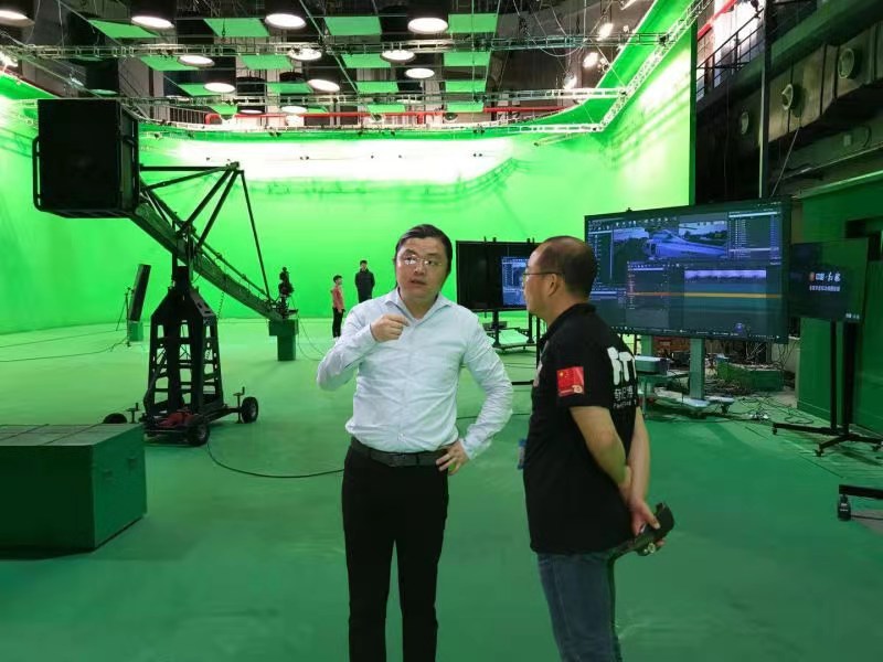 国家中影数字制作基地副总经理,有"中国第一调色师"之称的马平,曾负责