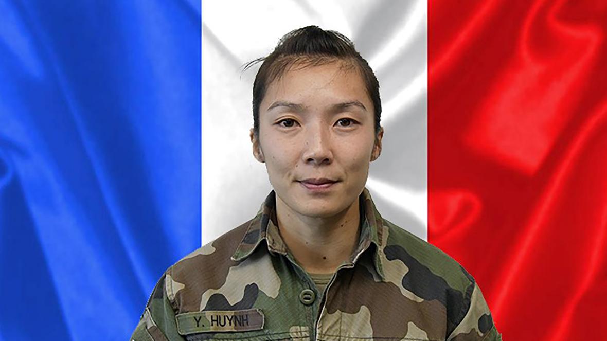 在非洲遇袭身亡的法国亚裔女兵(法新社)
