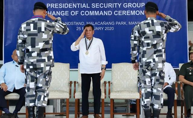 菲律宾总统护卫队提前接种新冠疫苗遭传唤？杜特尔特霸气回应