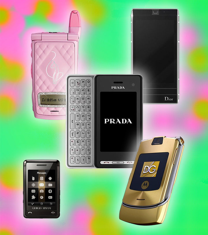 ▲ 糟蹋品牌在 2000s 推出的手机。 图片来自:HIGHSNOBIETY