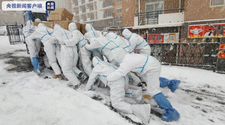 全网刷屏的这组“移动的雕塑”感动了无数人！