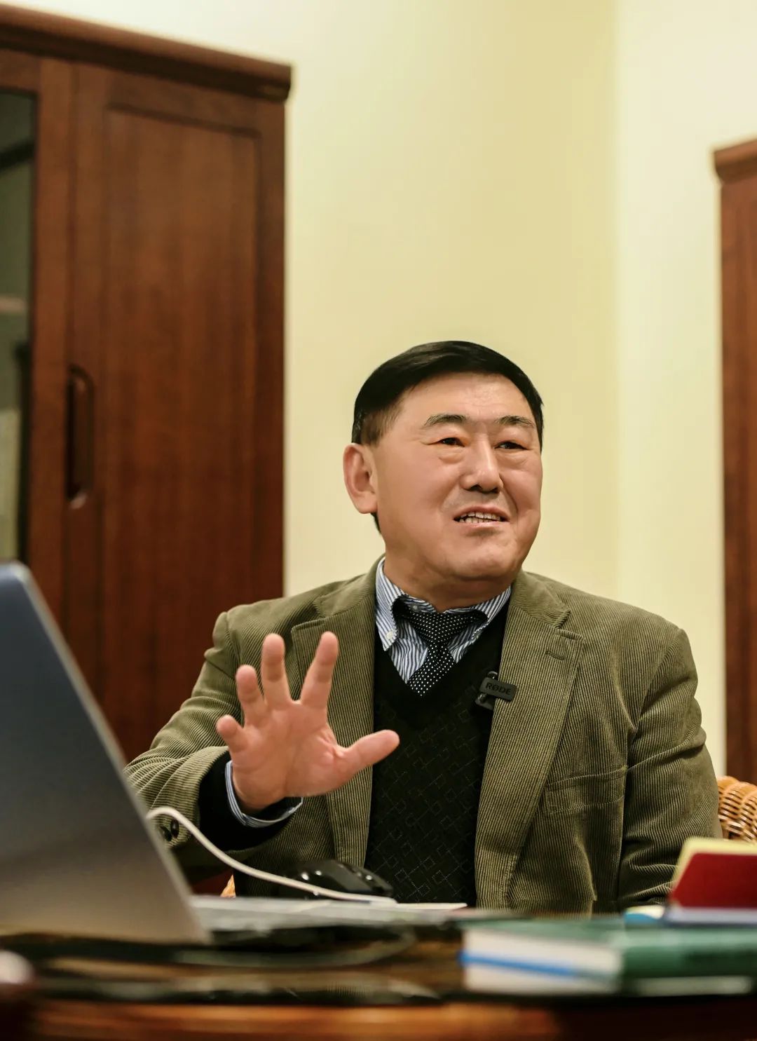周绪红:智能建筑是未来方向|周绪红|重庆大学_新浪新闻