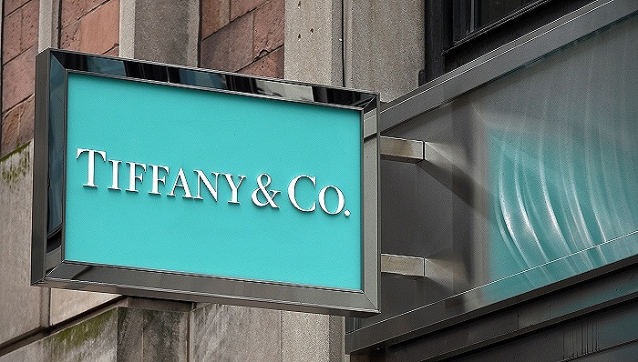 LVMH正式买下Tiffany，集团二公子即刻亲自接管