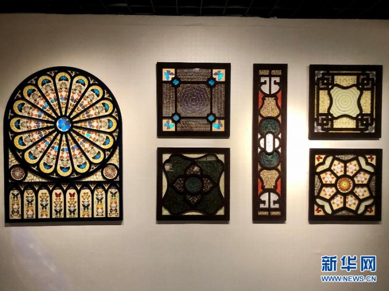 户上千色映羊城打卡广味满洲窗