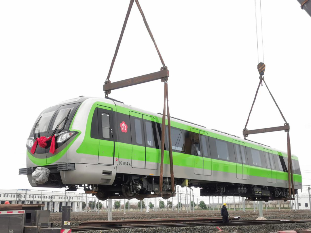 南京地铁三号线增购列车_新浪新闻