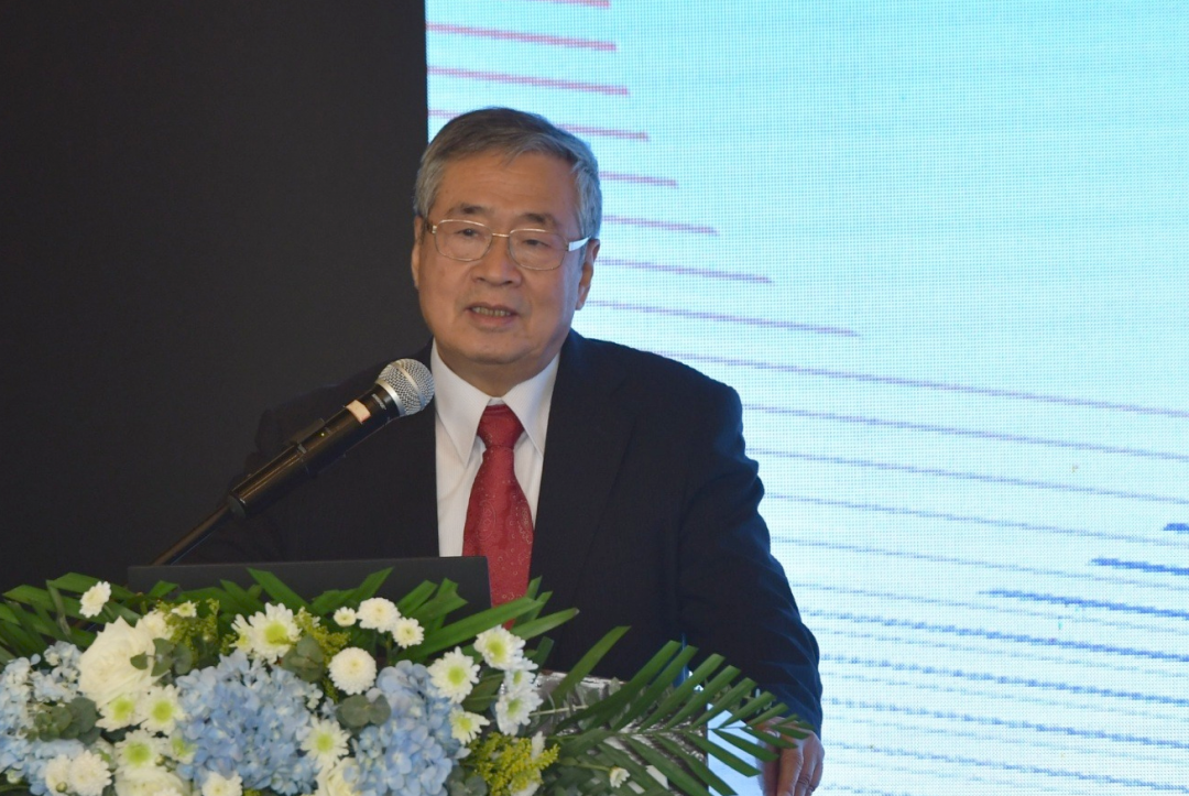 开新局微访谈丨何建坤经济转型是实现碳达峰碳中和的关键抓手