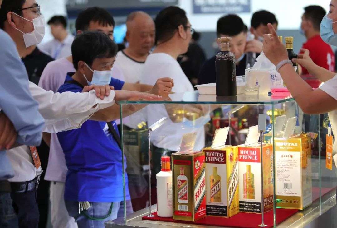 那些抢茅台的年轻人小伙伴们makemoney