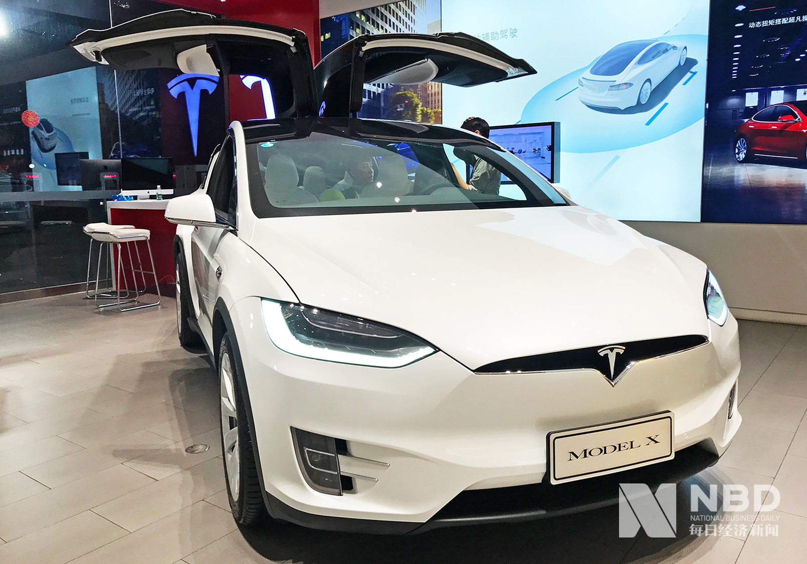 新款Model S/X方向盘“破圈”引争议 美国监管机构已“盯上”特斯拉