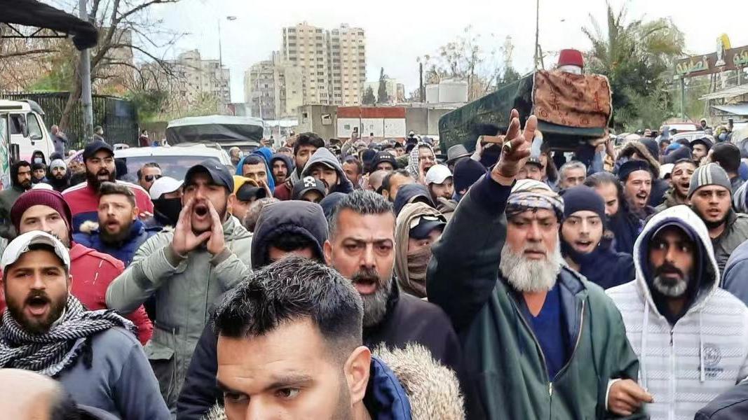 抗议生活条件恶化 黎巴嫩的黎波里等地民众继续示威