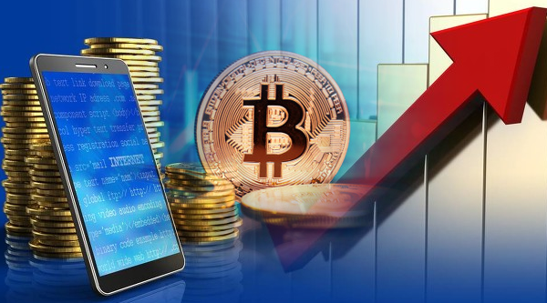 比特币冲击5万美元大关！重启暴涨模式 警惕这一风险