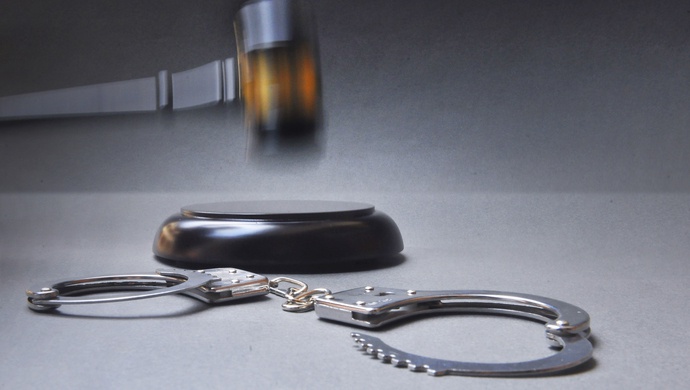 最高检发布案例：不法分子用矿泉水造假新冠疫苗被法办