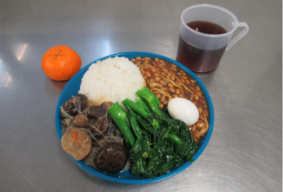 撤销黎智英的保释决定,黎在赤柱监狱内度过农历新年,至今(12日)他已被