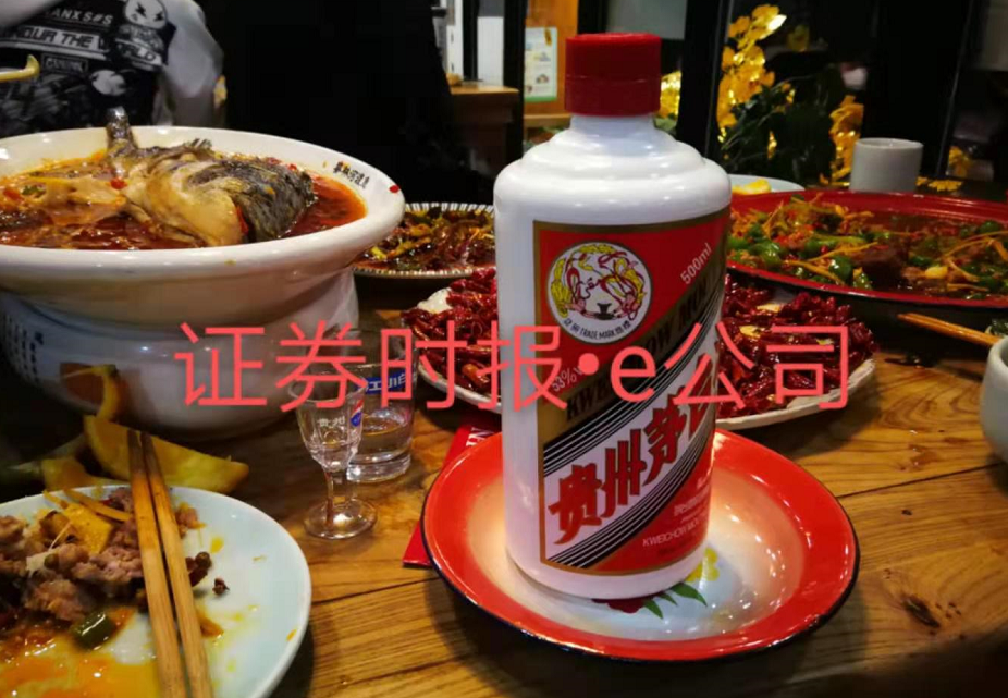 年夜饭，你的朋友圈有几瓶茅台？