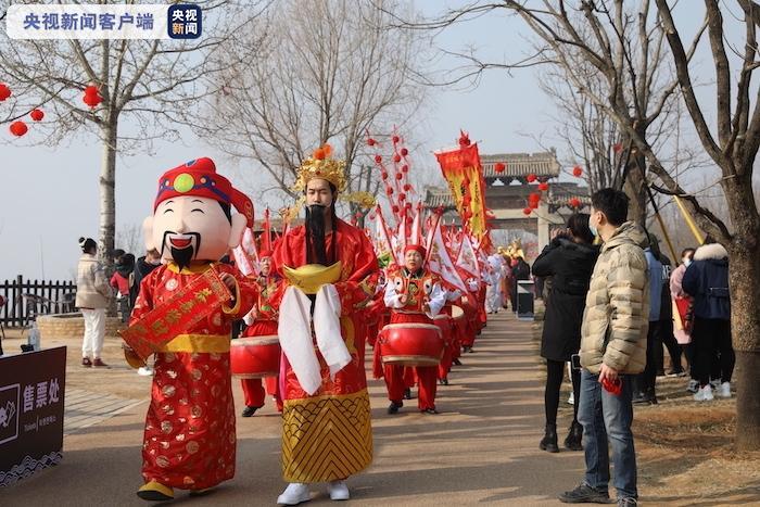 春节期间陕西西安周边游火爆 文俗活动撑起春节氛围