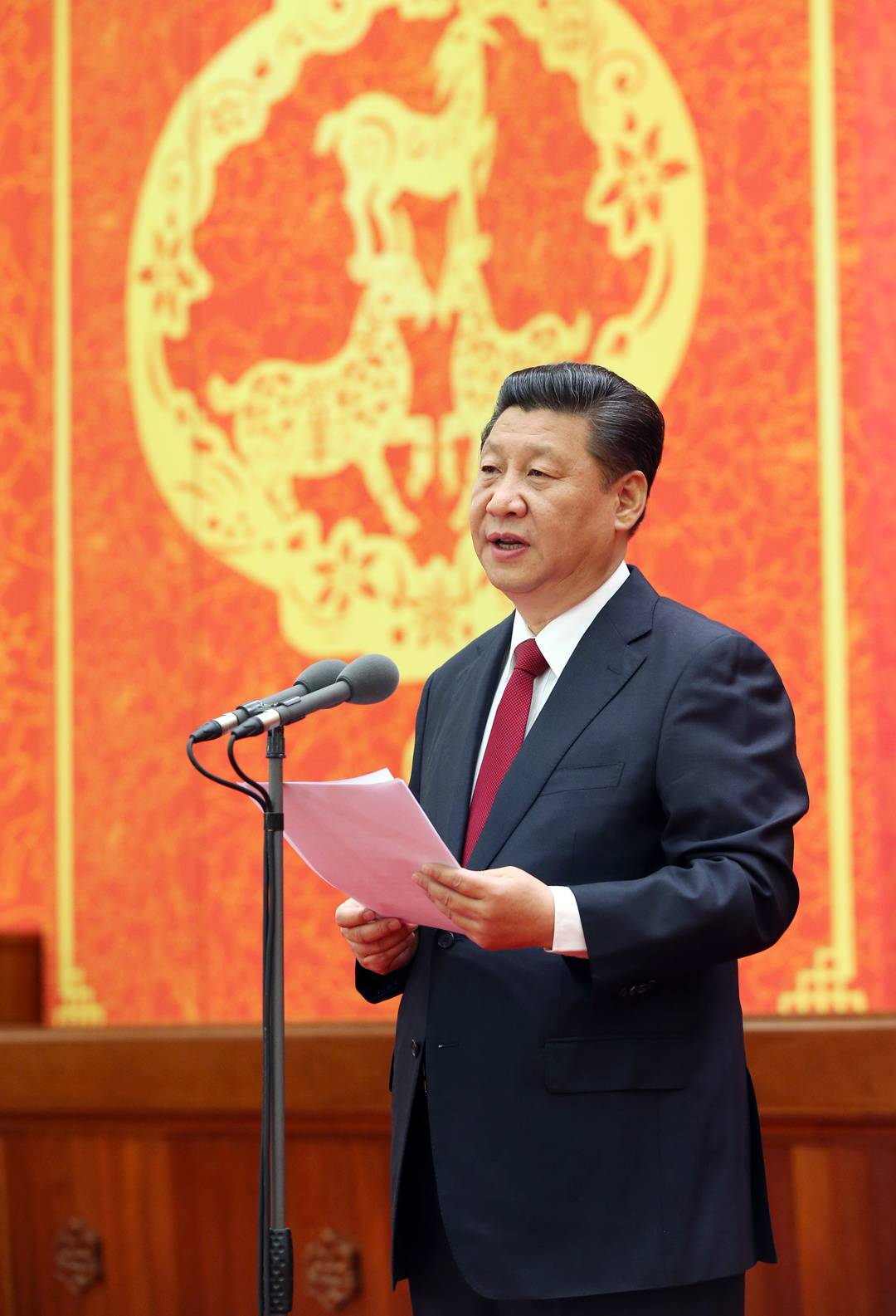 2015年2月17日，中共中央、国务院在北京人民大会堂举行2015年春节团拜会。中共中央总书记、国家主席、中央军委主席习近平发表重要讲话。