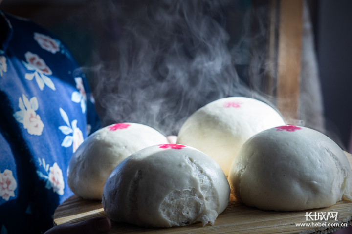 《蒸蒸日上》拍摄于沧州市任丘市.杜江云 摄