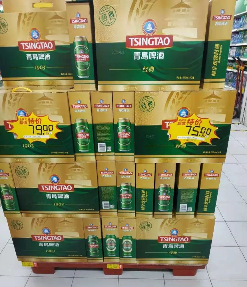坚果礼盒需求旺盛,洽洽每日坚果堆头显眼,优乐美奶茶礼盒也比较显眼