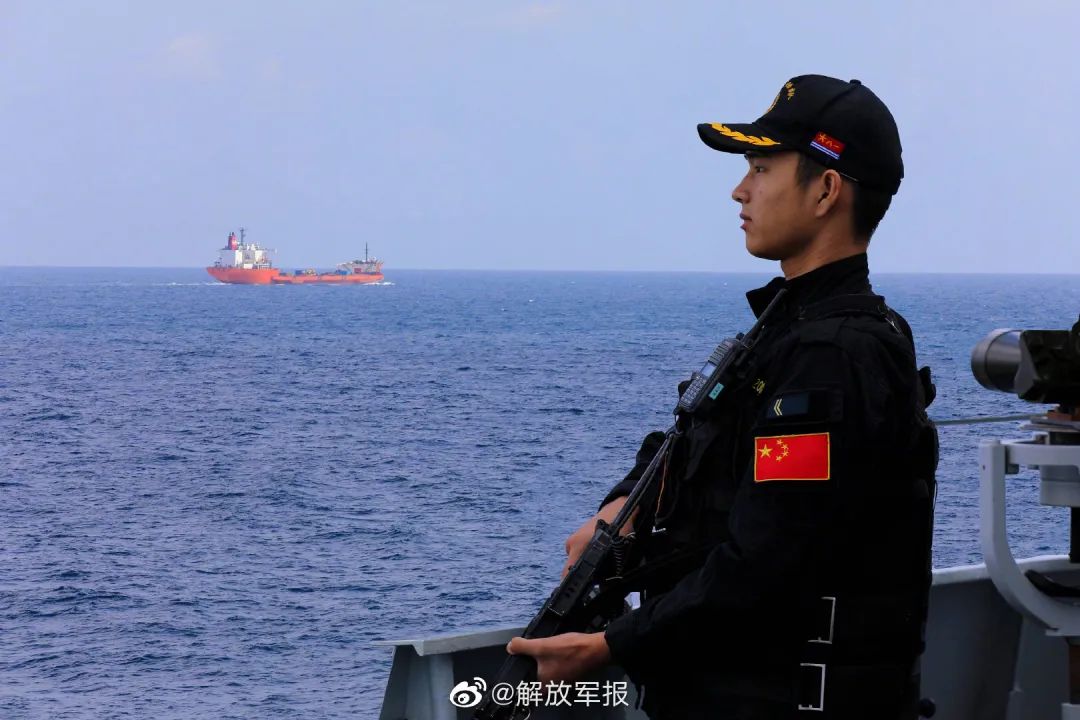 (图片来源:解放军报微博)