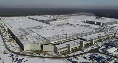 马斯克公布柏林超级工厂航拍 白雪皑皑仍在施工