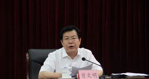 前任已转岗省人大今年2月初,许南吉履新赣州市代市长.