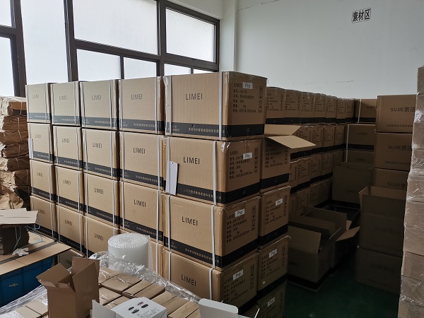 飞科剃须刀型号排行_人称“剃须刀之王”,从民工到今天的百亿富豪,座驾值上千万