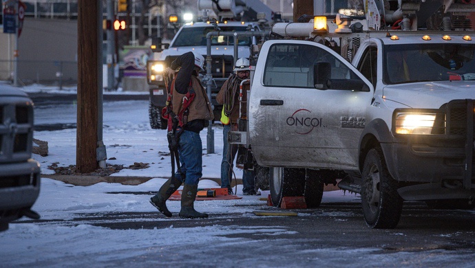 得州医生美国登得了火星却救不了深陷寒潮的我们