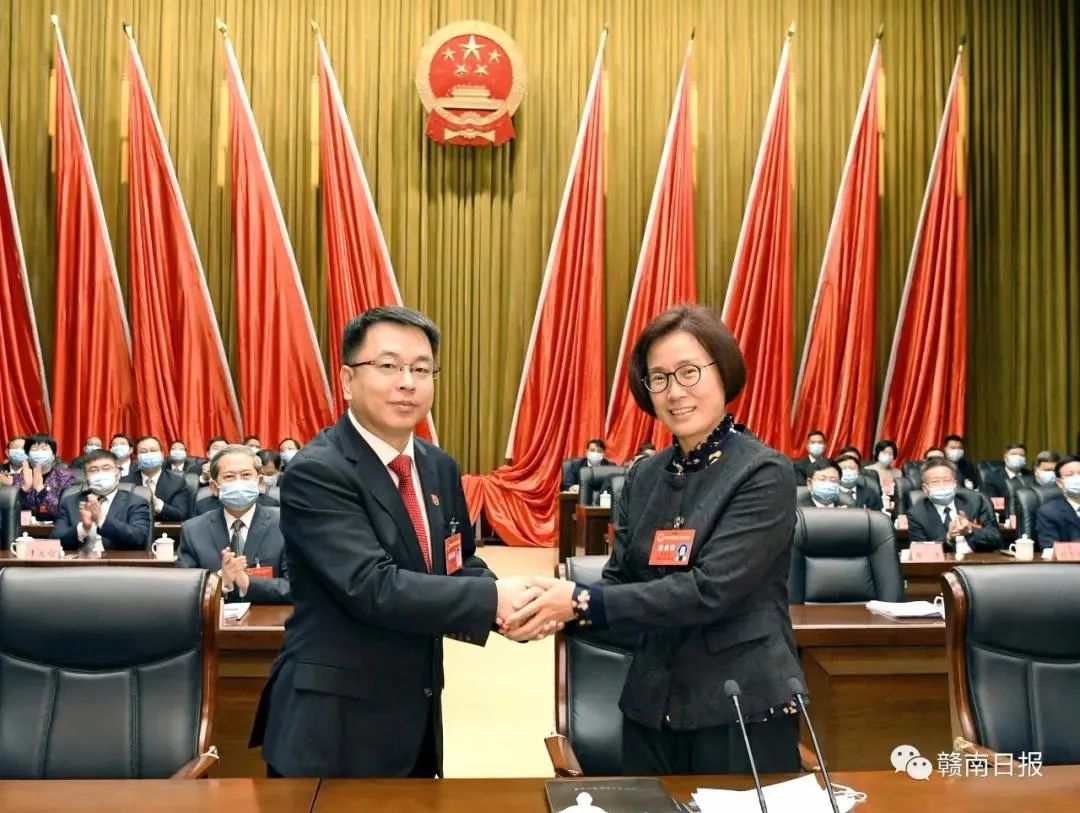 常委会副主任,林长茂为市人大常委会秘书长,薛有长为市人大常委会委员