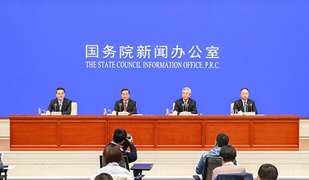 农业农村部：中国粮食安全完全有保障 有能力端牢自己的饭碗