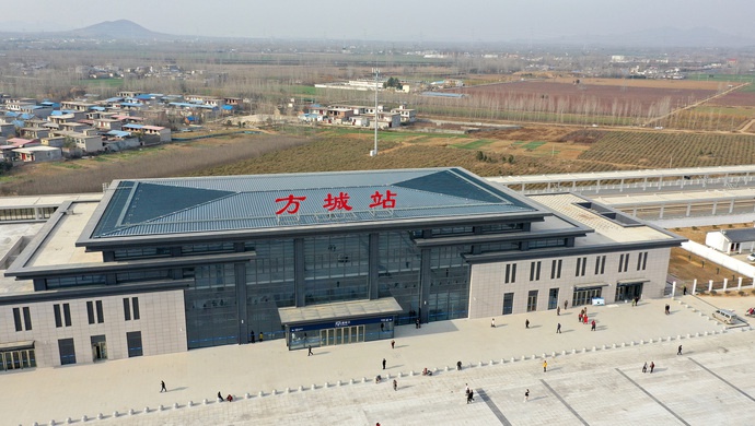 郑万高铁方城站开通1年多进站仍爬工程坡媒体有损当地形象