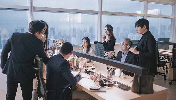 当办公室零食文化盛行职场人吃零食时到底在吃些什么