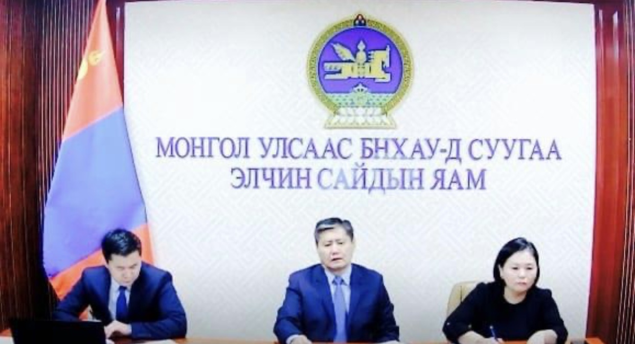△蒙古国驻华大使巴德日勒大使23日在视频会议上讲话（图片来源：蒙古国自然环境与旅游部官网）