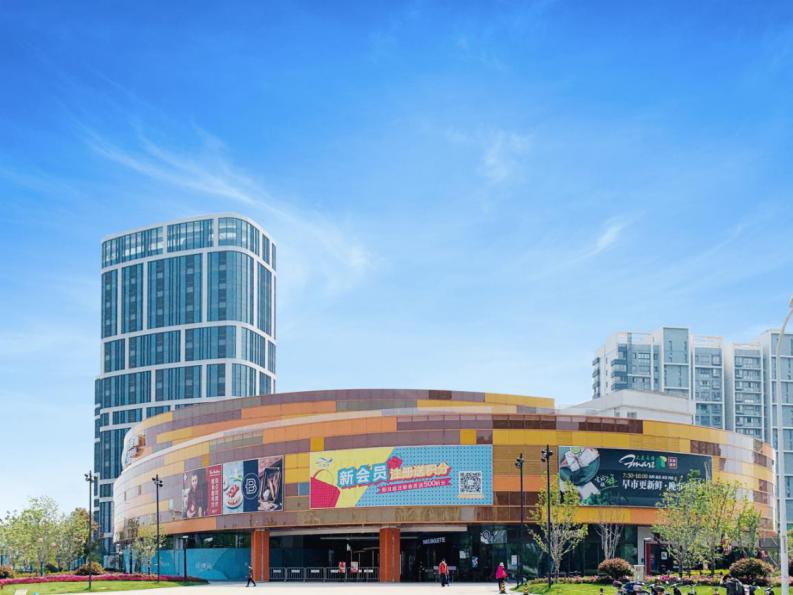 经纬实验学校,这所九年一贯制学校一度在宝山区公办学校中名列前茅