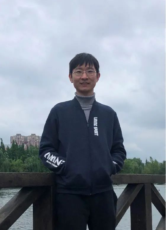 在尧德中教授的指导下,蒋宇超慢慢地找到了自己的兴趣与方向,开始致力