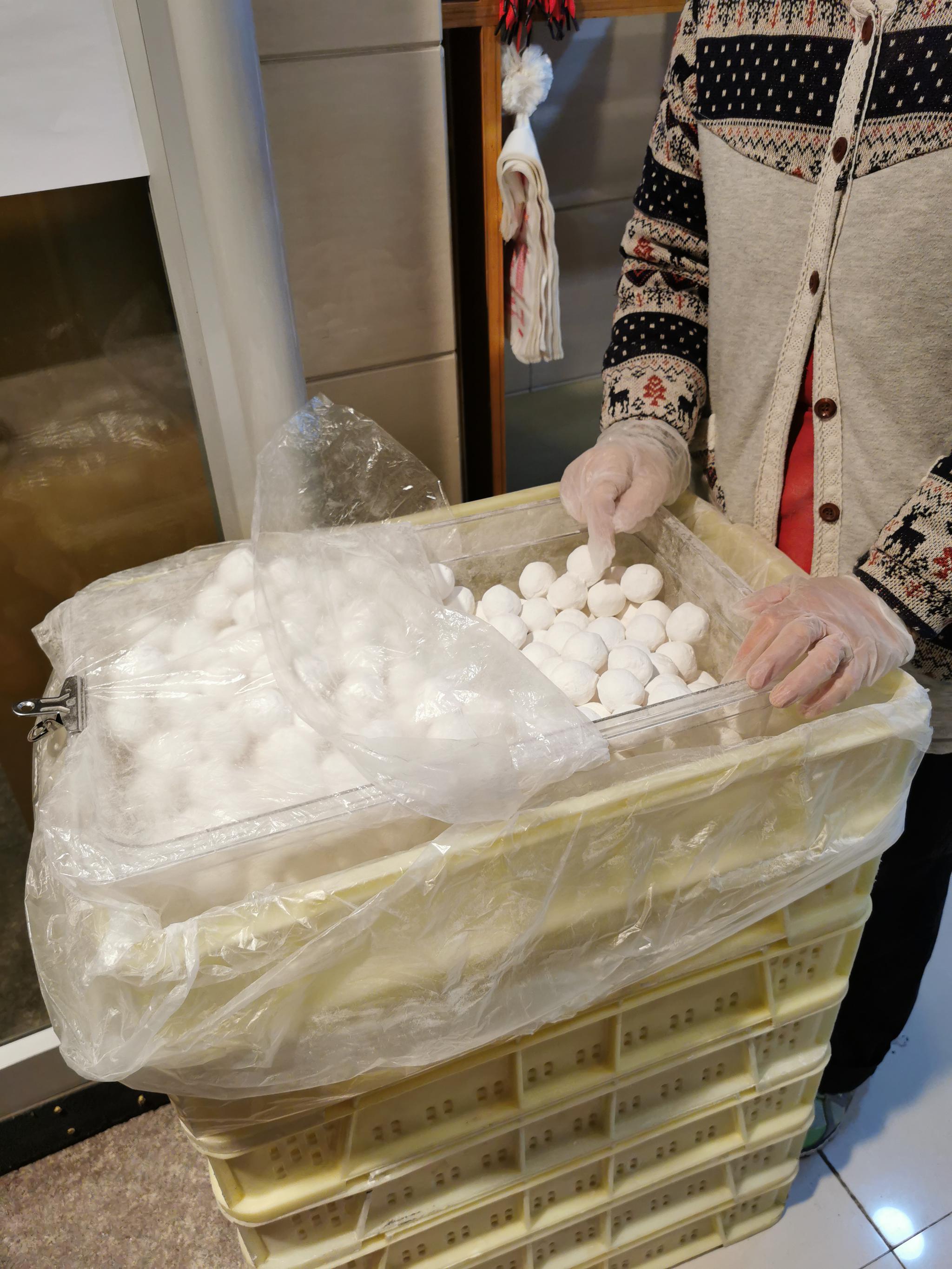 天津桂顺斋的散装元宵。