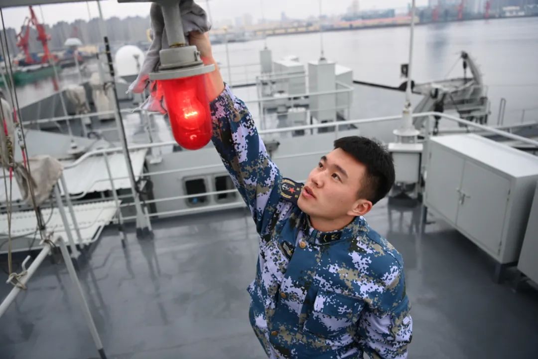 《牛年第一个月圆之夜,分外明亮!》