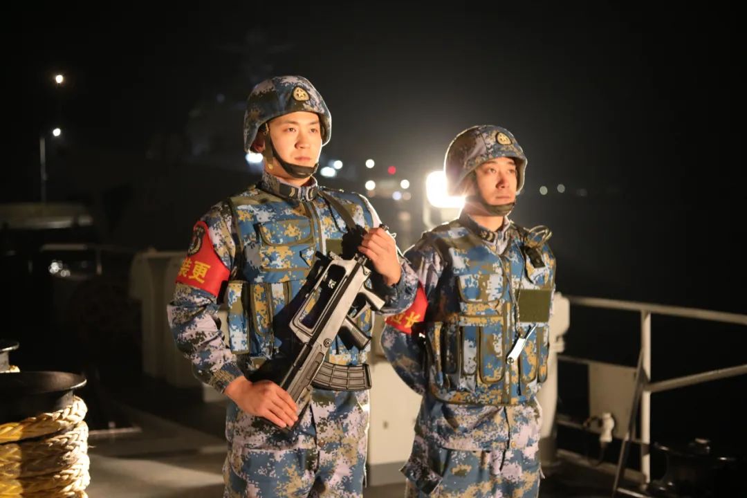 《牛年第一个月圆之夜,分外明亮!》