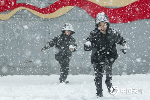 强冷空气来袭！明起中东部雨雪再度铺展 多地气温波动频繁