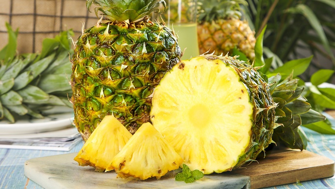 据介绍,徐闻菠萝种植面积达35万亩,年产量稳定在70万吨左右,占全国的