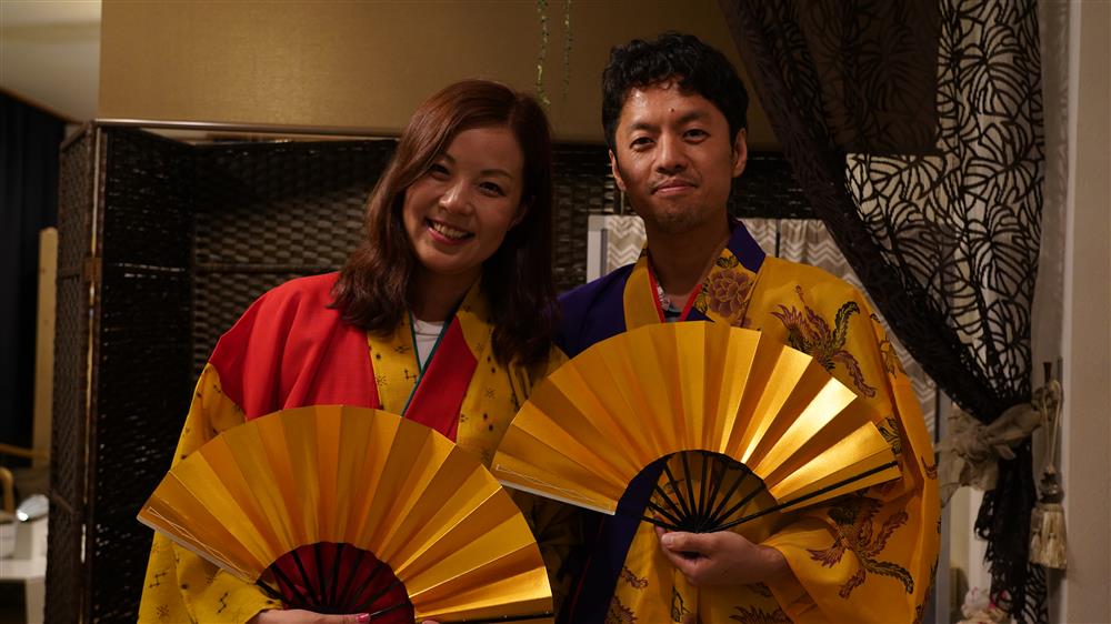 竹内亮日本人看到的中国只有黑的所以我给他们准备了白色