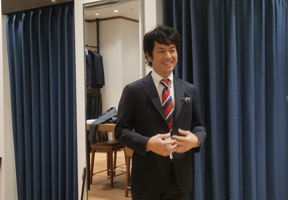竹内亮:日本人看到的中国只有黑的,所以我给他们准备了白色