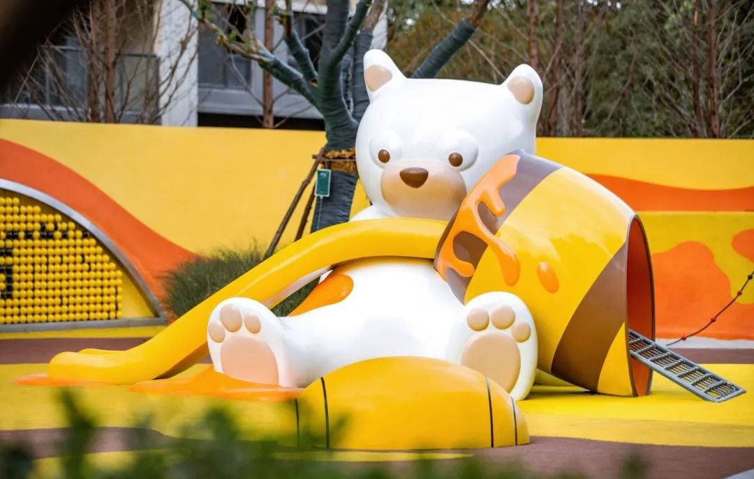 "深深植入到自己的社区很多房企都有自己专属的ip形象旭小熊旭辉还