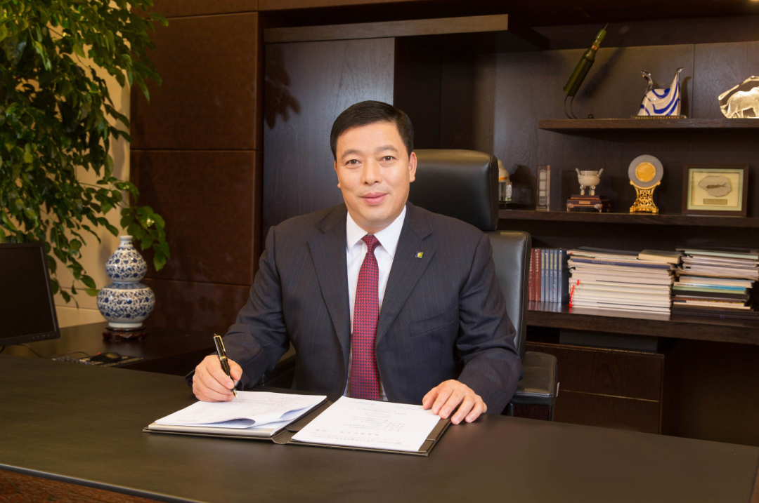 赞苏州恒力集团董事长陈建华荣获全国先进