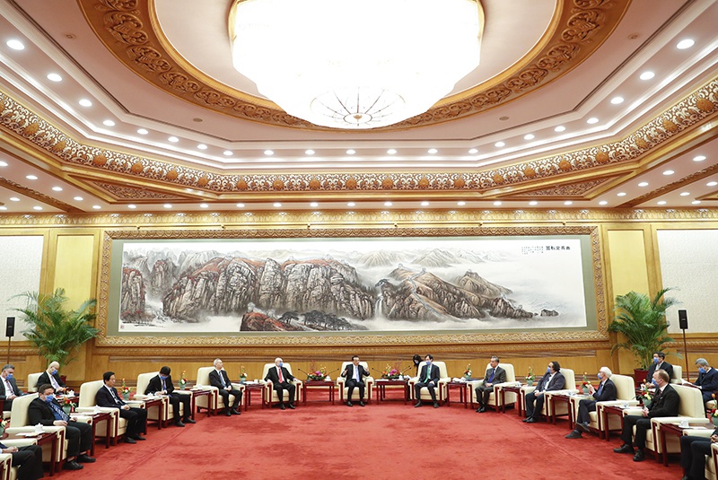 李克强通过外国专家发出明确信号：中国有很大的投资潜力