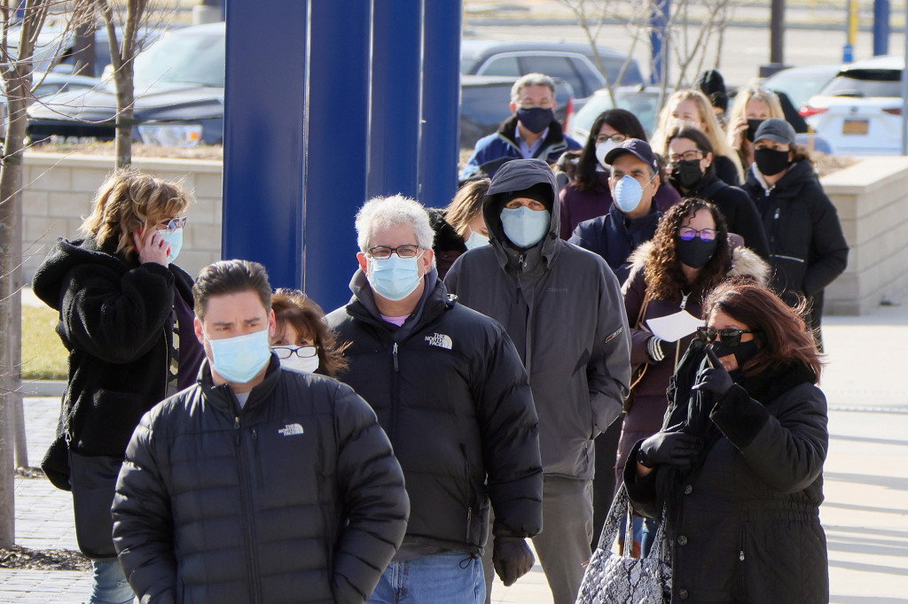 美调查:约四分之一美国人称永不接种新冠疫苗