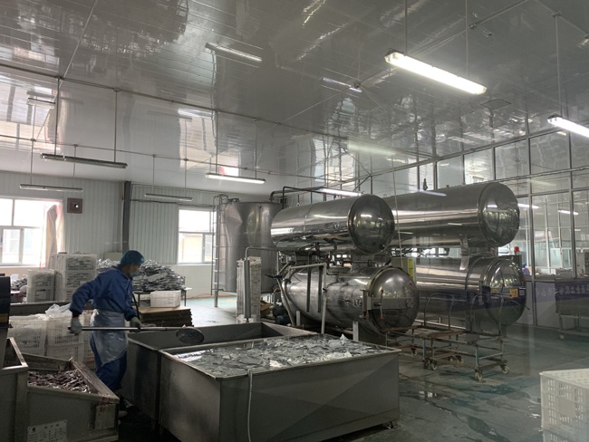 察右前旗一家肉类加工企业里的生产车间&nbsp;每经记者 李彪 摄