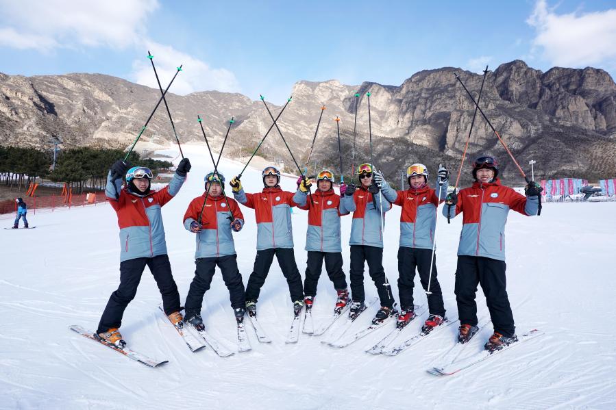北京冬奥会滑雪介绍图片
