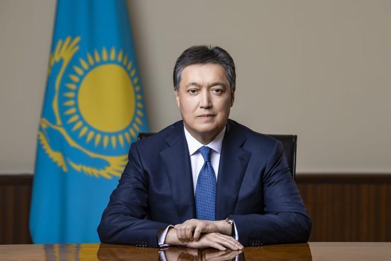 △哈萨克斯坦总理马明
