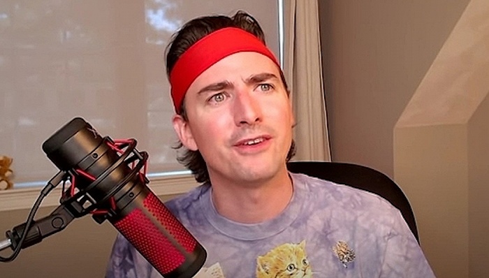 双重身份引争议，美国散户领头人遭遇监管审查