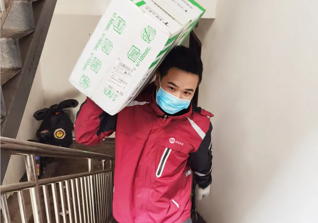 春节快递不打烊背后:申通激励奖金过亿 顺丰王卫自掏千万发红包