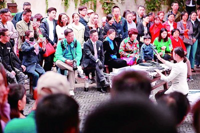 贵州抓蚂蚁剧团，环境戏剧作品《JING》上演于乌镇戏剧节。资料图片